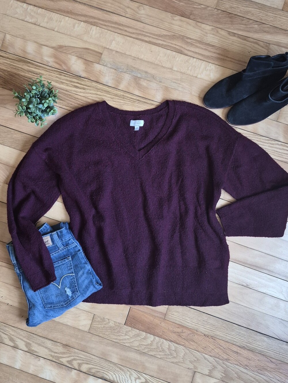 Lucky Brand Women's V-Neck Sweater in Deep Burgundy